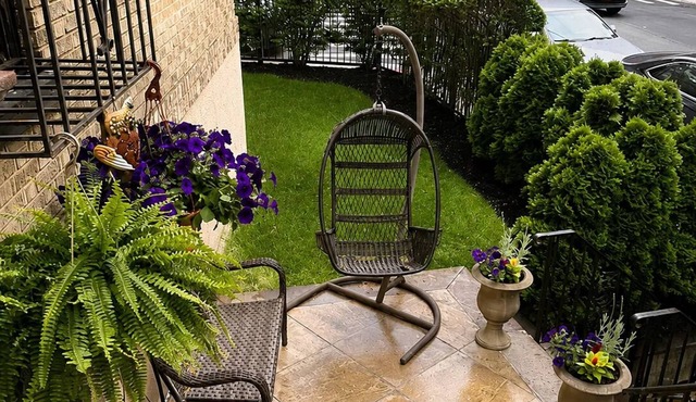 Spacious 5-bedroom townhome in fantastic Bronx
