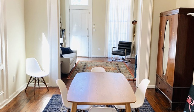 Spacious home - 4 Blocks to Streetcar and St. Charles