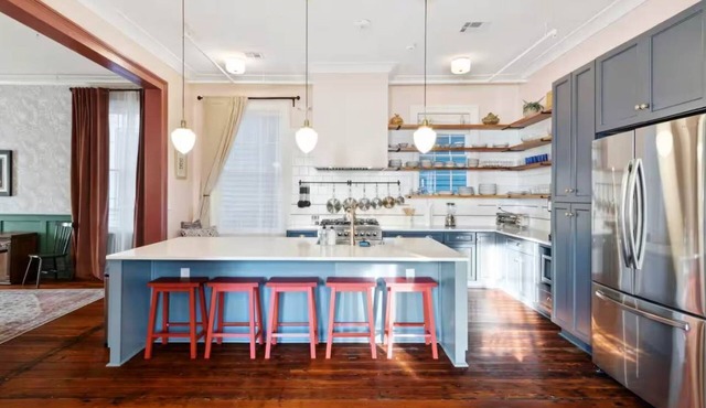 Spacious Luxury Retreat w/Award-Winning Interiors