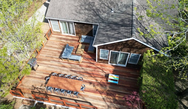 Springs Cottage with Large Outdoor Living Space