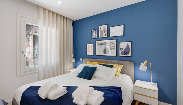 Studio Apartment 'Aveiro City Blue' with Shared Patio and Wi-Fi