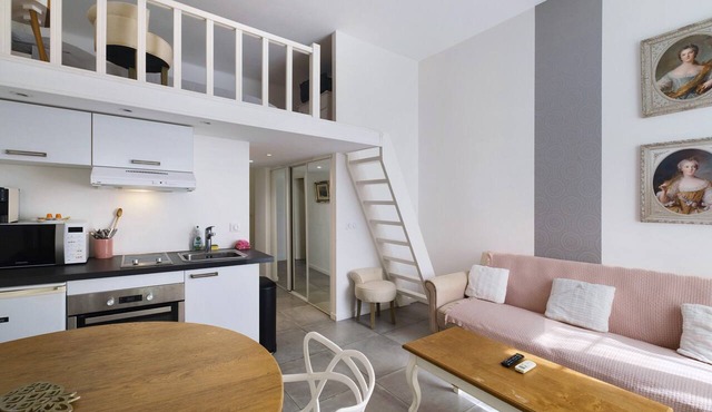 Studio Apartment 'Trianon Charmant Nice' with Air Conditioning