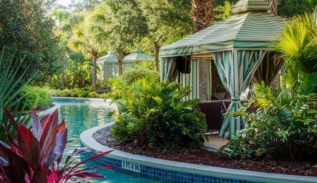 Studio Near Disney World Resort with Pools + more
