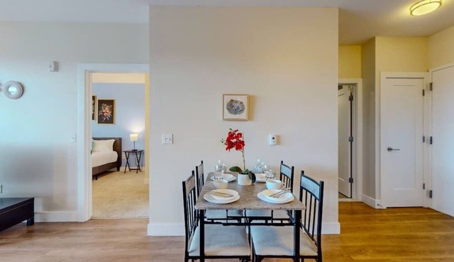 Stylish Home With Free ParkingZA