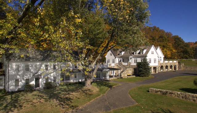 Sunny Ridge - Best Town & Estate 2 Hrs NYC, Heated Pool, Restaurants, PoshPadsCT