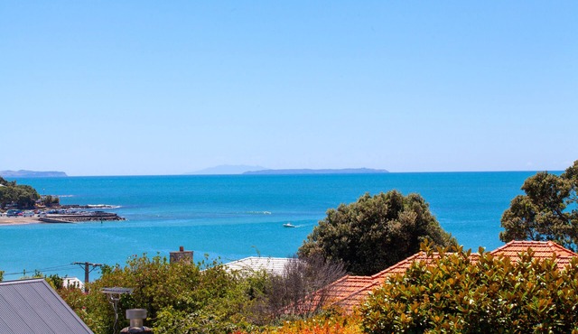 Takapuna with own beach access