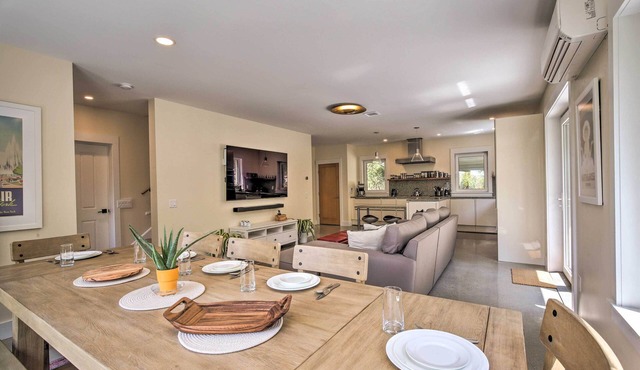 'the Glabin: Garrison Gem w/Hot Tub & Fire Pit