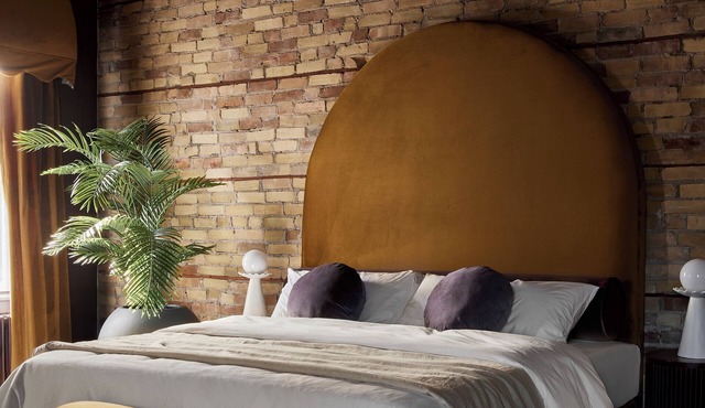 This spacious flat is by far the most romantic suite in Hotel Julie—perfect for lovers.