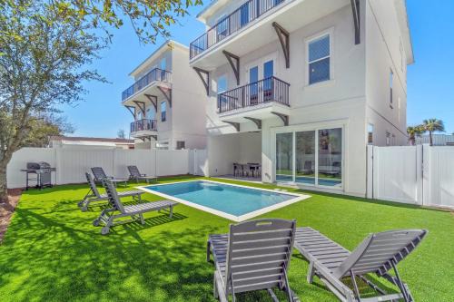 Tidal Time Estate With Game Room And Lsv