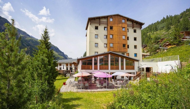 Tignes Stay with Sauna & Pool