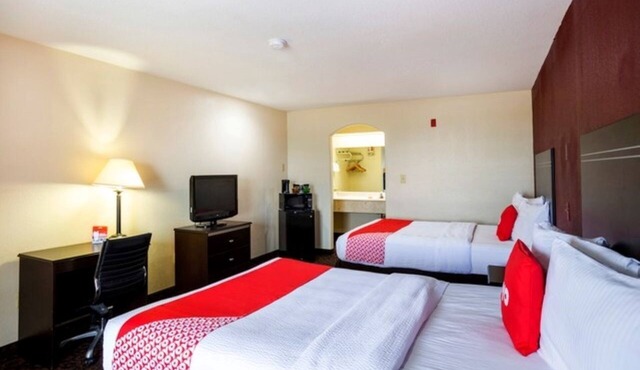 Two-Queen Retreat at LSU | Clean, Spacious Stay Near Restaurants and Local Shops