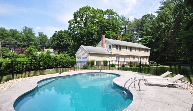Ultimate West Simsbury 5 Bedroom House Rental with Private Pool and Outdoor Spa