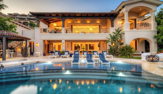 Villas del Mar Villa with Sunken Fire Pit in the Pool