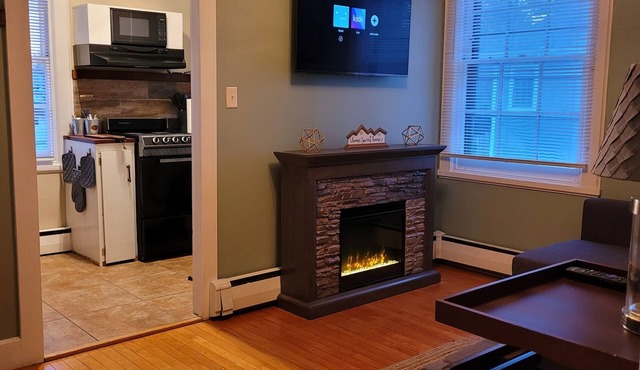 Warm and Inviting Rustic design Vrbo in Taunton
