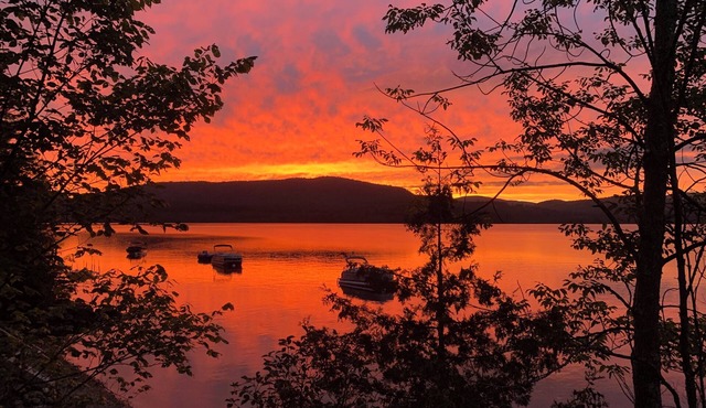 Waterfront Adirondack house: 3 bedroom, 2 bath, pet-friendly