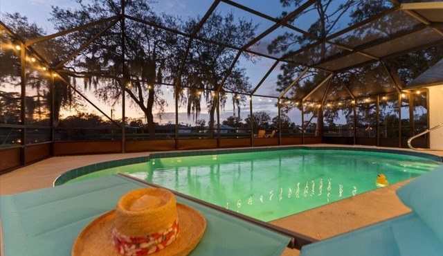 Waterfront - Private Pool - Pet Friendly