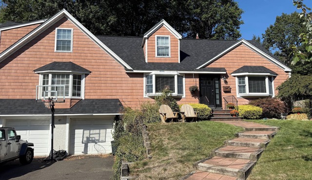 World Cup: Spacious 4-bedroom house 12 miles from Met Life Stadium/walk to train