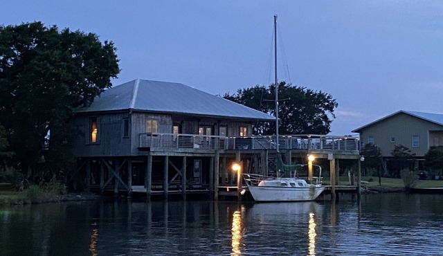 Your Waterfront Escape - 28 min to the French Quarter