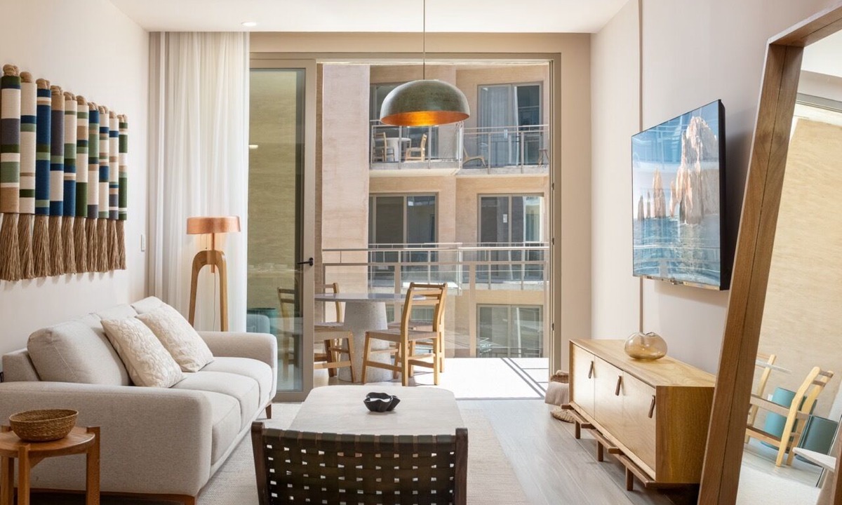 El Tezal Apartment | Las Arenas de Cabo one block from the beach
