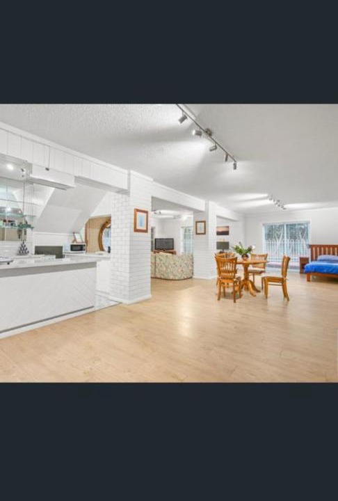 Melbourne Airport Apartment | Apartment 1 - Family size apartment - 13 minutes to Melbourne Airport