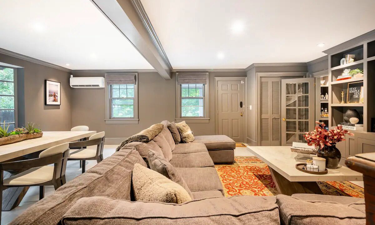Photo of Livingroom in Bedford