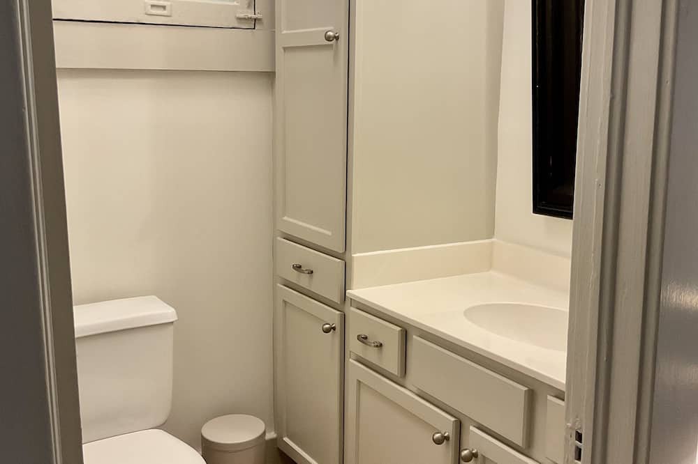 Photo of Bathroom in Uptown Historic District