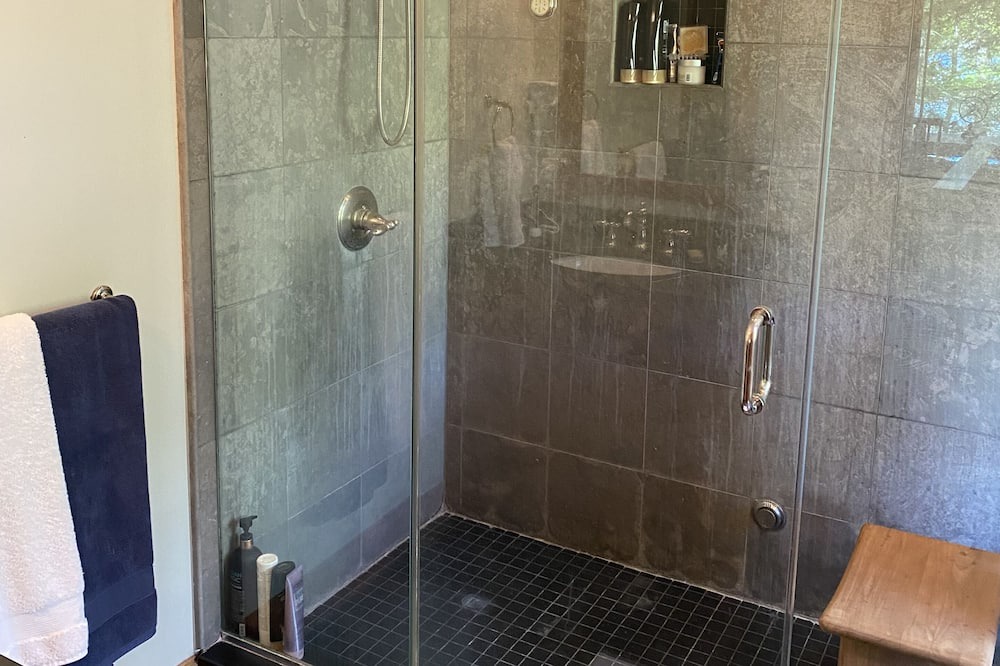 Photo of Bathroom in South Salem