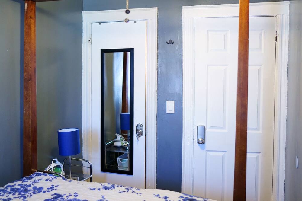 Photo of Bedroom in Queens