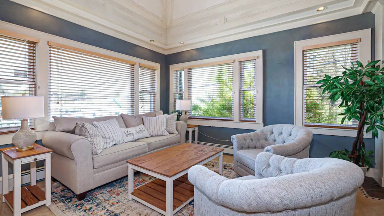 Photo of Livingroom in New Rochelle
