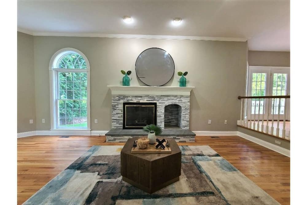 Photo of Livingroom in Redding Ridge