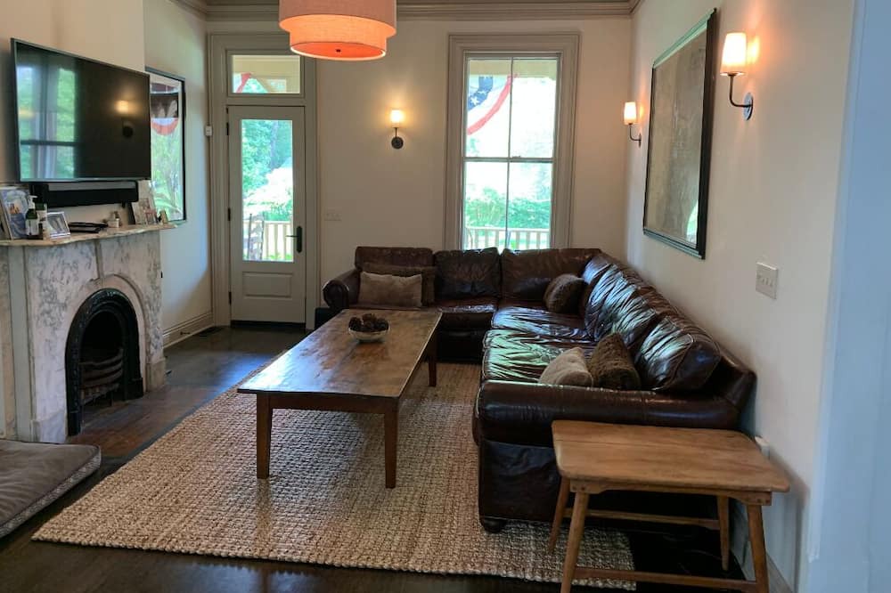 Photo of Livingroom in Mamaroneck