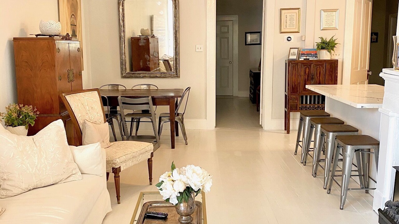 Photo of Livingroom in West Riverside