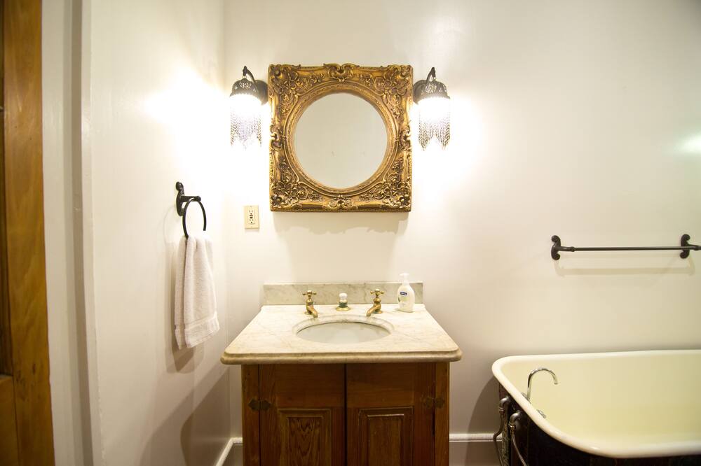 Photo of Bathroom in Treme