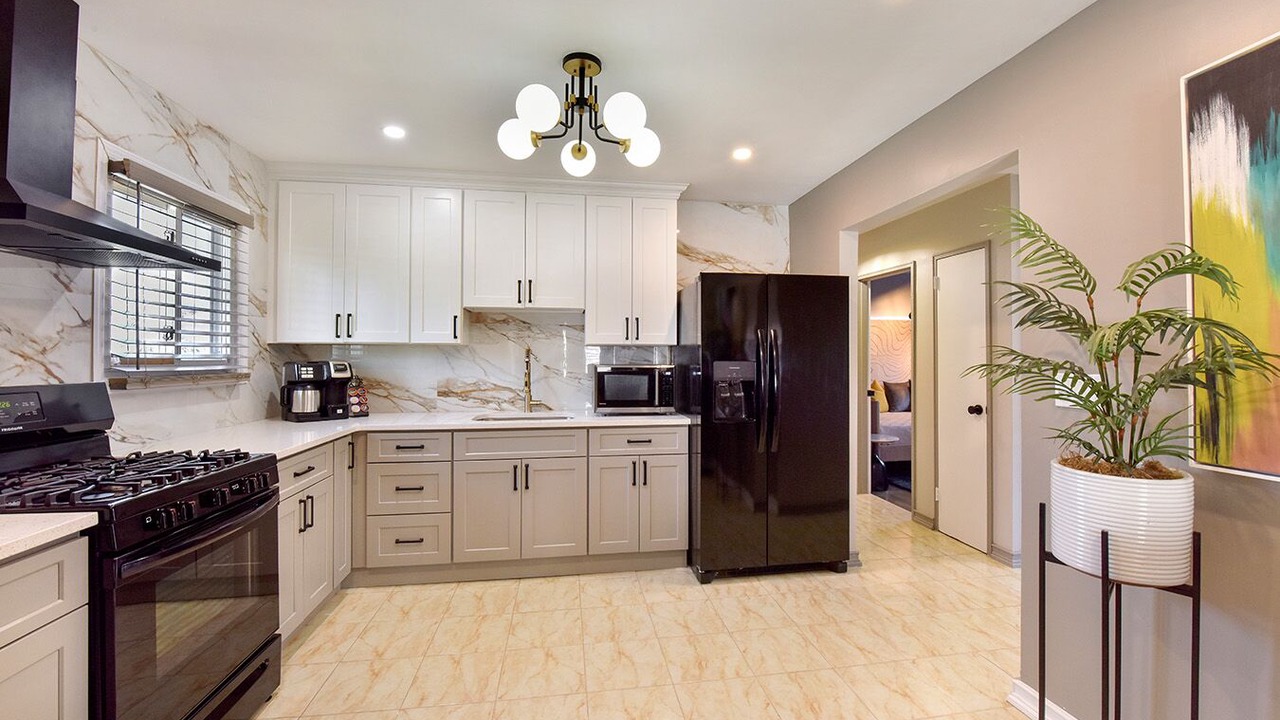 Photo of Kitchen in Lakeview