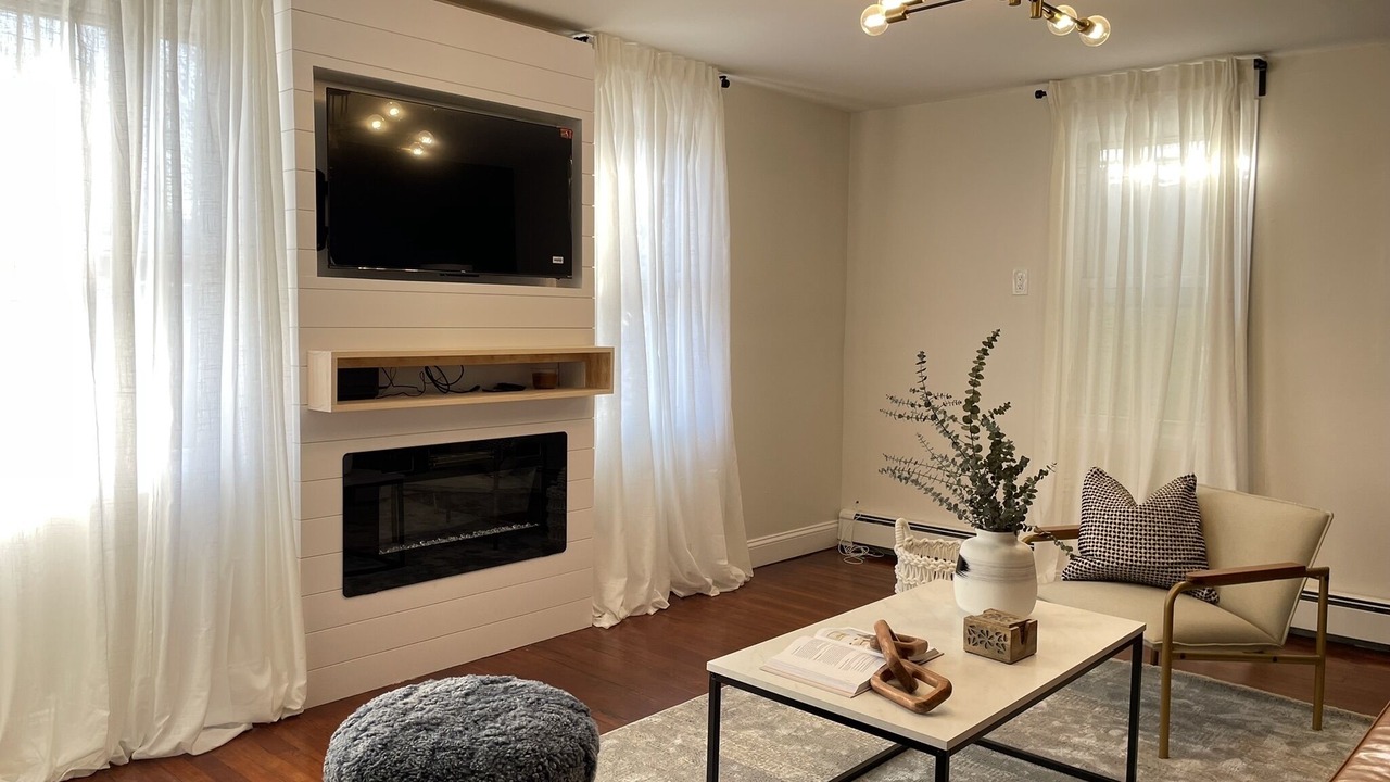 Photo of Livingroom in Franklin Square