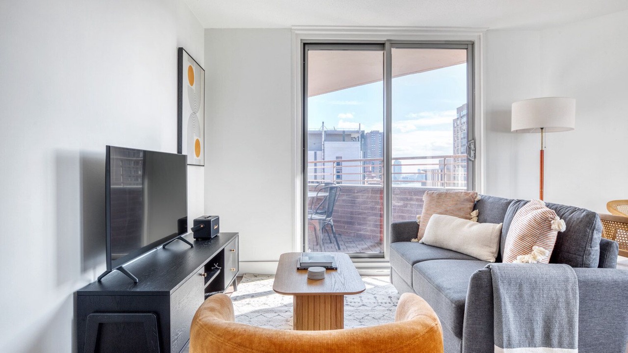 Photo of Livingroom in Peter Cooper Village