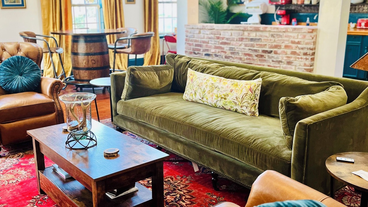 Photo of Livingroom in West Riverside