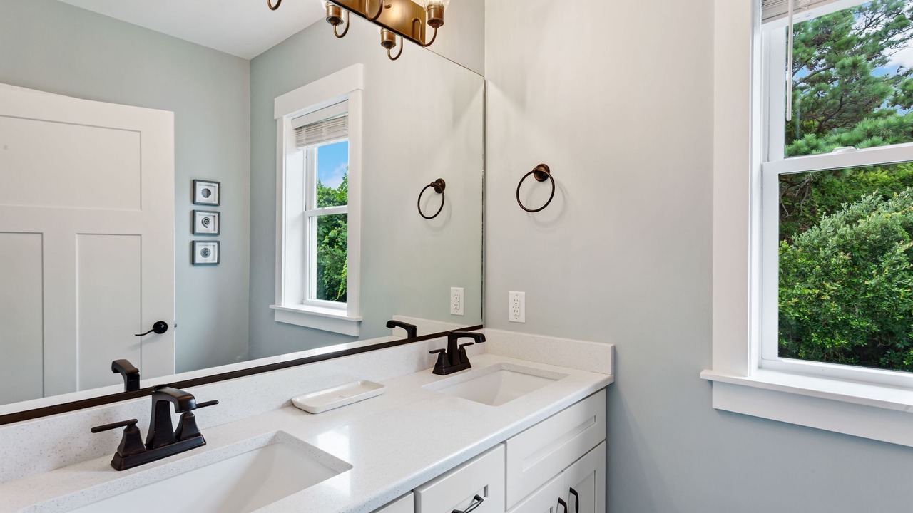 Photo of Bathroom in Bermuda Bay