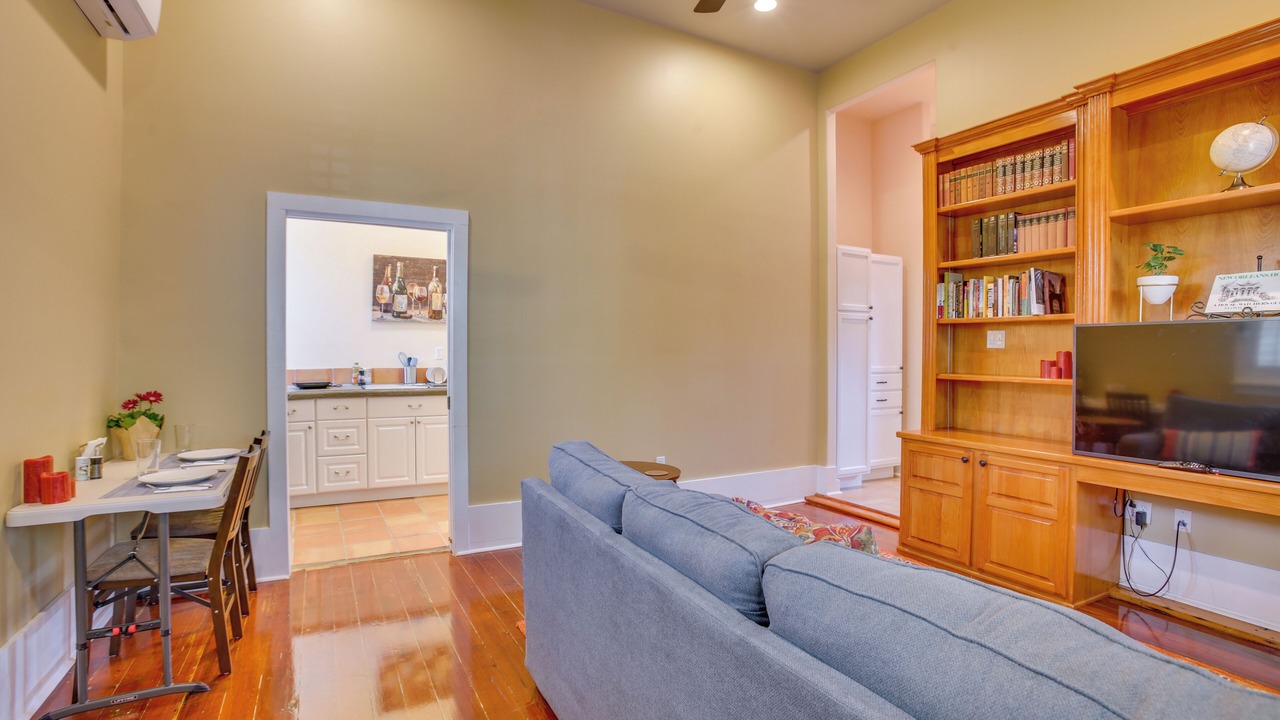 Photo of Bedroom in Uptown Historic District