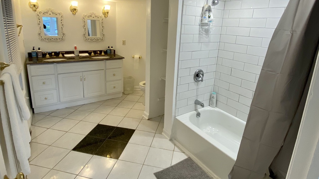 Photo of Bathroom in Getty Square