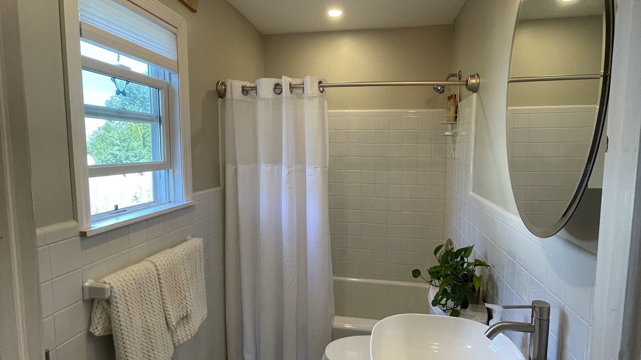 Photo of Bathroom in Lordship