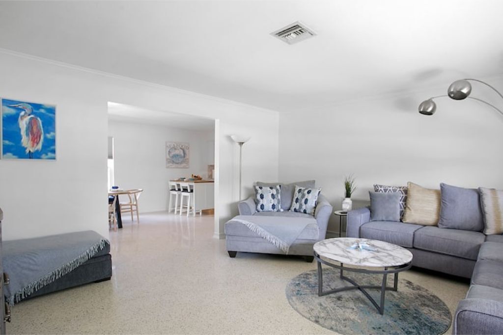 Photo of Livingroom in Lake Clarke Shores