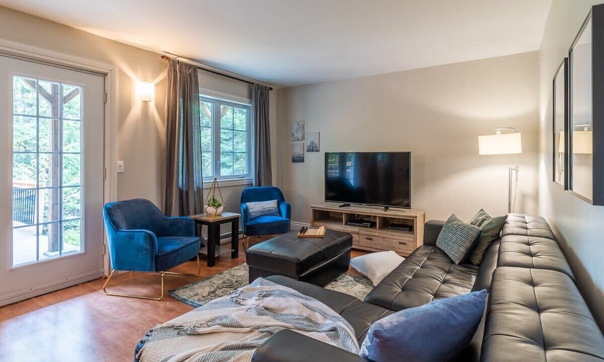 Photo of Livingroom in St-Adolphe-d'Howard
