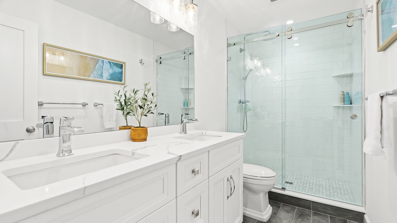 Photo of Bathroom in Lion Head Beach