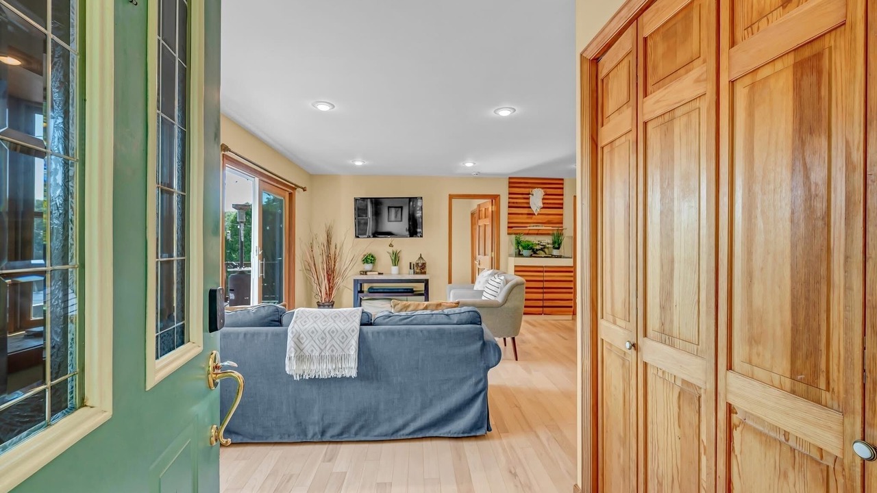 Photo of Livingroom in Danbury