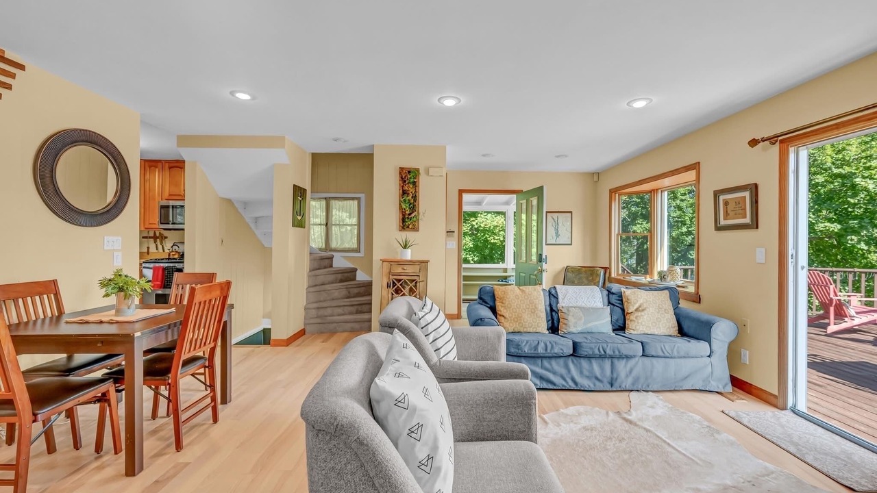 Photo of Livingroom in Danbury