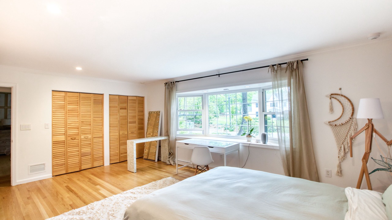 Photo of Bedroom in Cos Cob