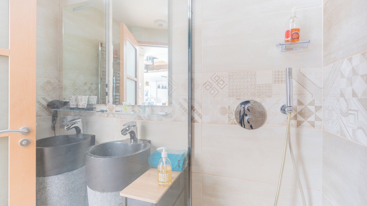 Photo of Bathroom in Annecy Old Town