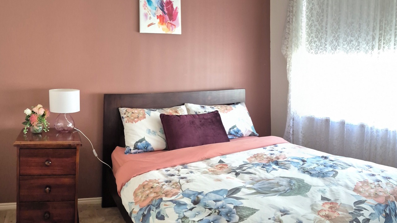 Photo of Bedroom in Roxburgh Park