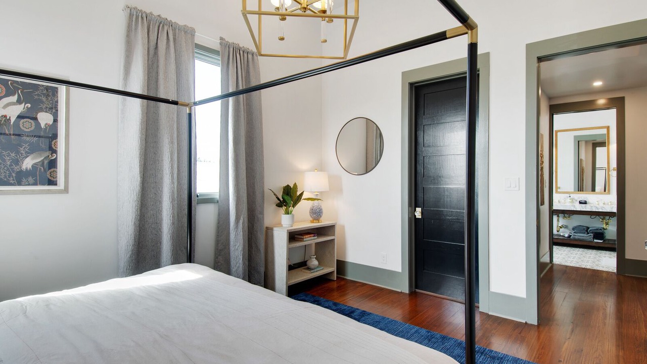 Photo of Bedroom in Irish Channel